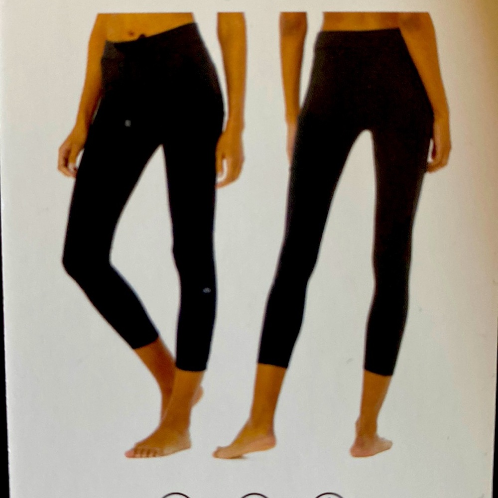 BRAND NEW alo High Waisted Yoga pants